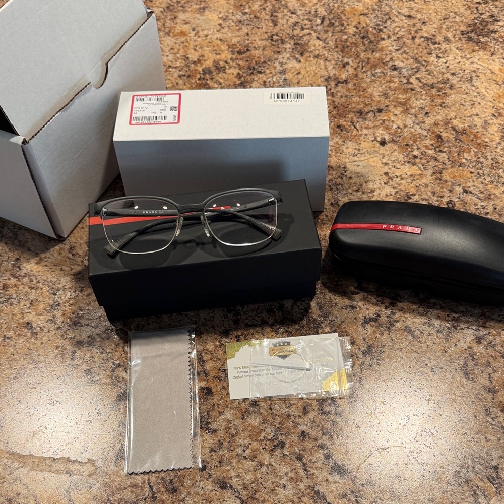 MENS (Unisex) PRADA Eye Glasses. 55mm x 140